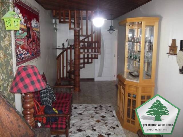 Casa para Venda em Campos do Jordão - 4