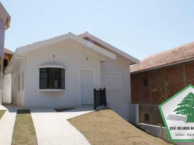 Casa para Venda em Campos do Jordão - 2