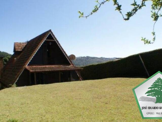 Casa para Venda em Campos do Jordão - 2