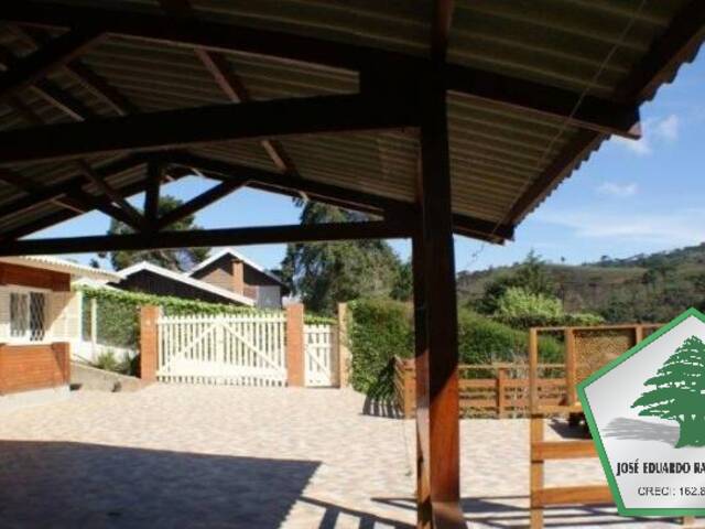 Casa para Venda em Campos do Jordão - 4
