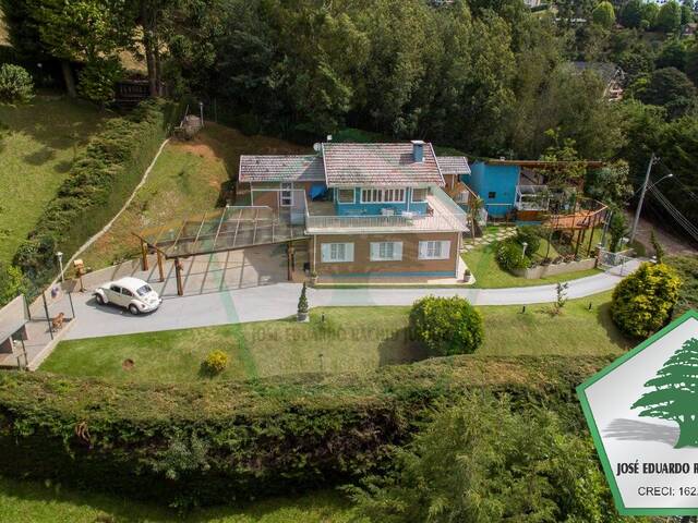 #2032 - Casa para Venda em Campos do Jordão - SP