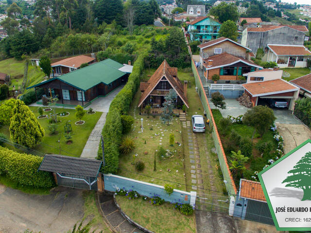 #2070 - Chalé para Venda em Campos do Jordão - SP - 2