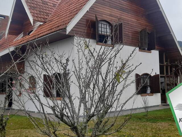 #3008 - Casa para Venda em Campos do Jordão - SP - 1