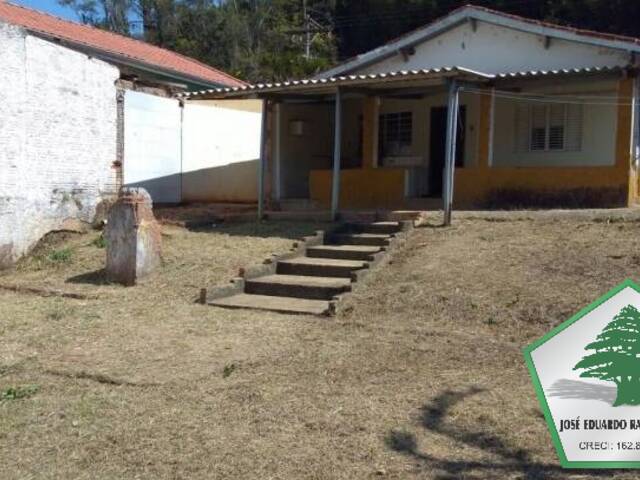 #1049 - Casa para Venda em São Bento do Sapucaí - SP