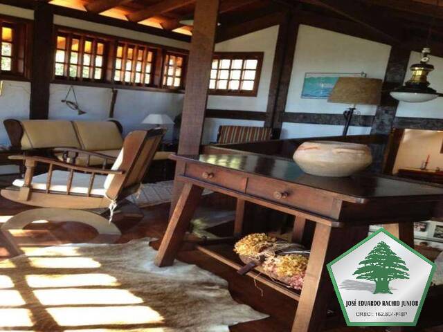Casa para Venda em Campos do Jordão - 3