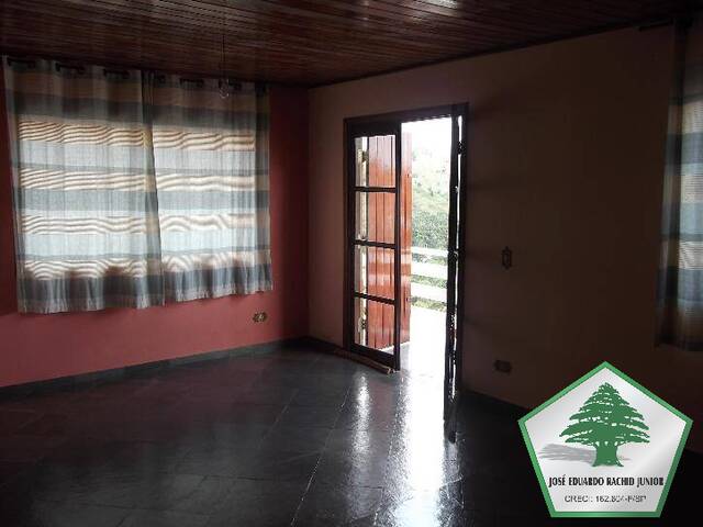 Casa para Venda em Campos do Jordão - 2